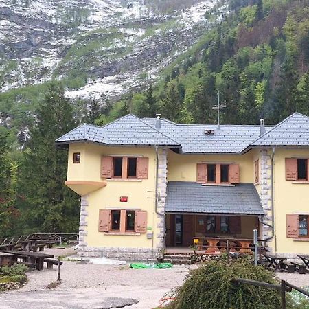 Dom Klementa Juga Hotel Lepena Екстериор снимка