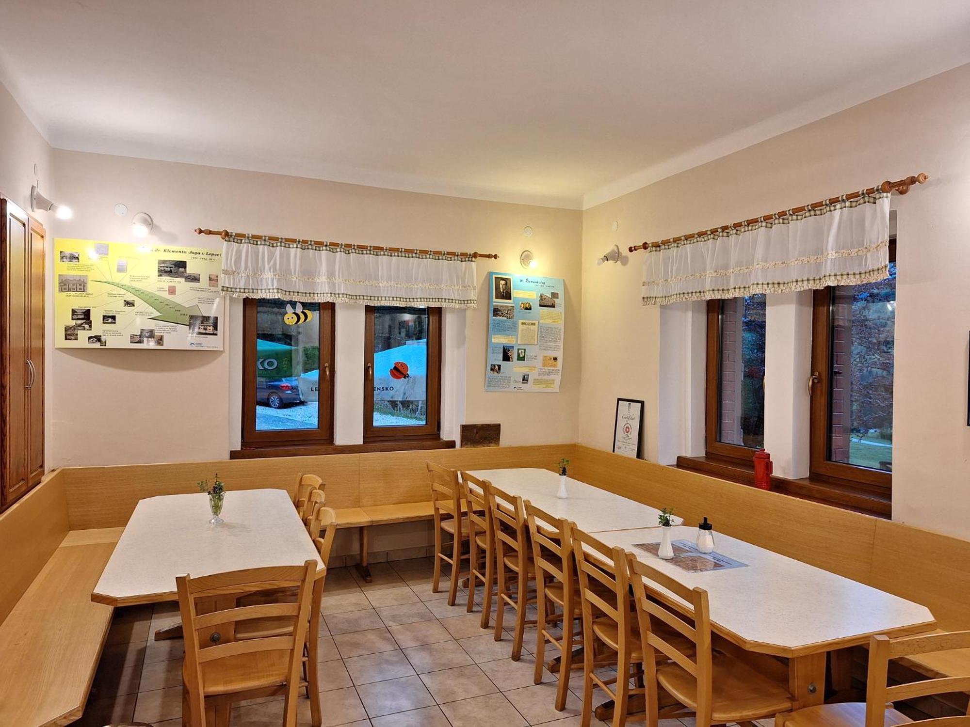 Dom Klementa Juga Hotel Lepena Екстериор снимка